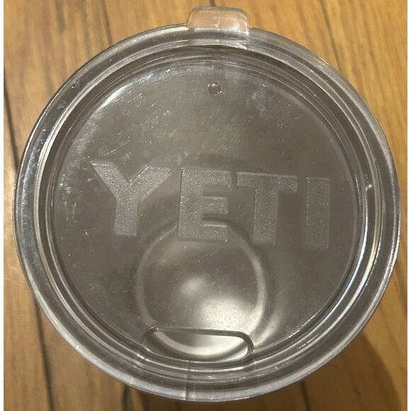 Yeti Rambler 30 oz Tumbler in Blue/White Ombre - Picture 7 of 7